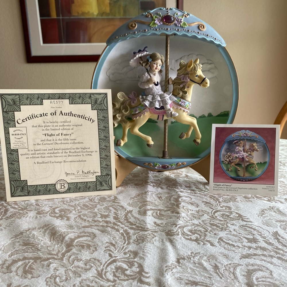 5th PLATE VINTAGE 1994 ‘FLIGHT OF FANCY’ of the CAROUSEL DAYDREAMS COLLECTION